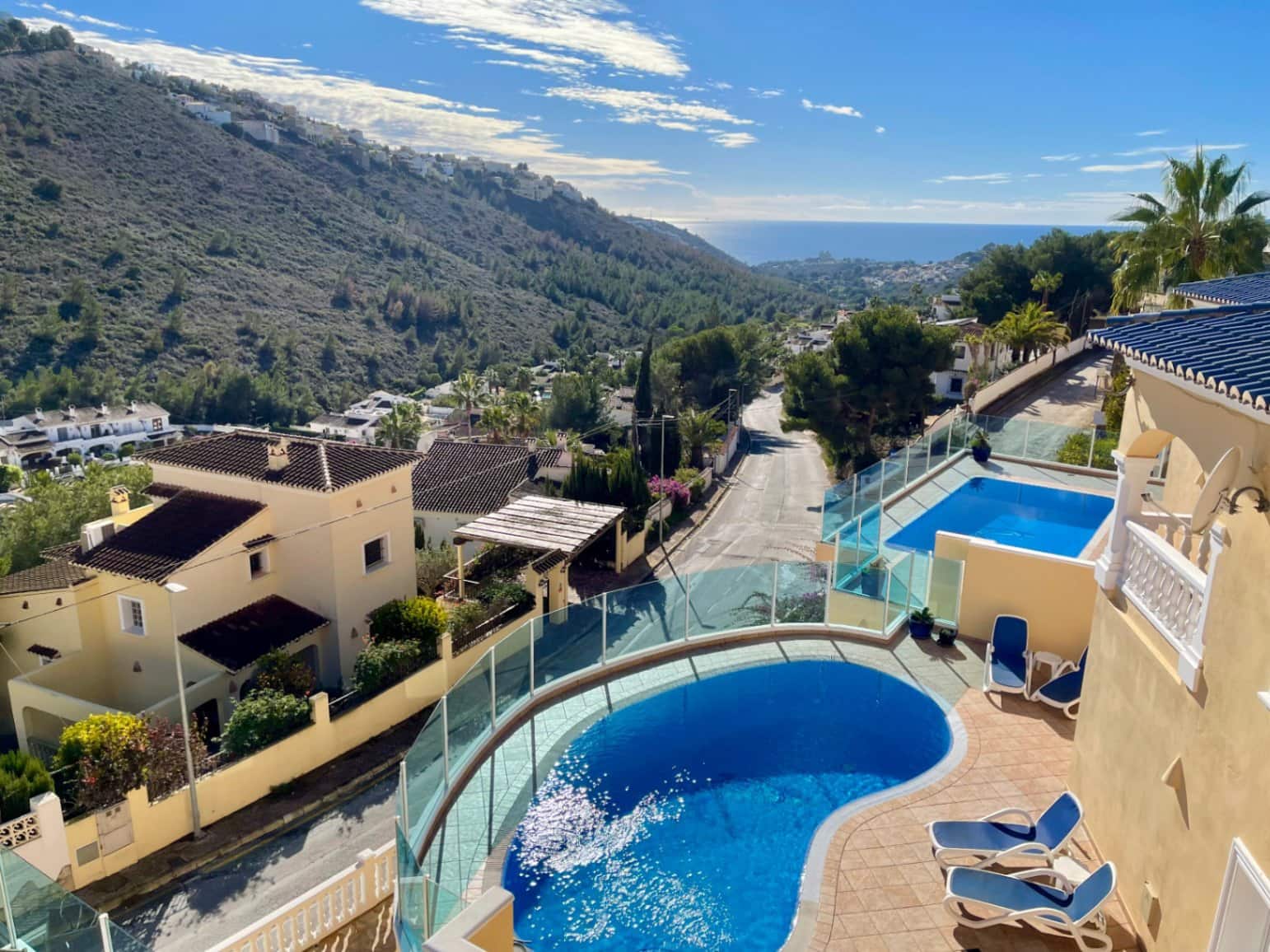 4 chambre Villa/Maison à vendre à Benitachell / Benitatxell avec piscine - 440 000 € (Ref: 10049637)
