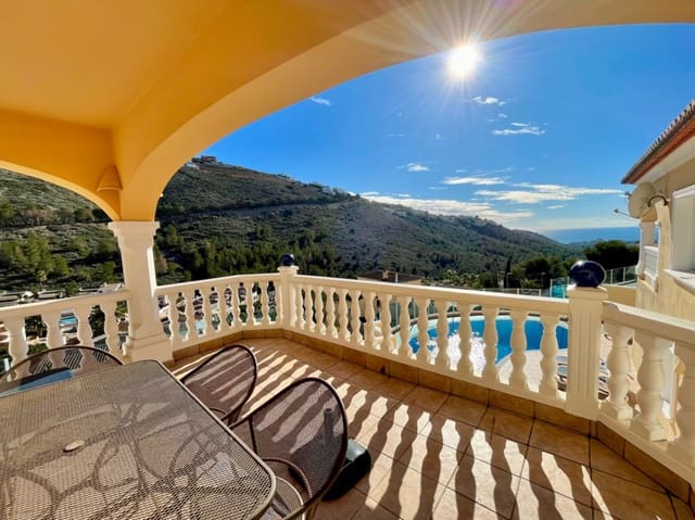 4 chambre Villa/Maison à vendre à Benitachell / Benitatxell avec piscine - 440 000 € (Ref: 10049637)