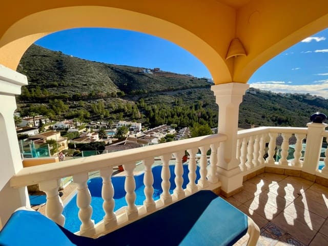 4 chambre Villa/Maison à vendre à Benitachell / Benitatxell avec piscine - 440 000 € (Ref: 10049637)