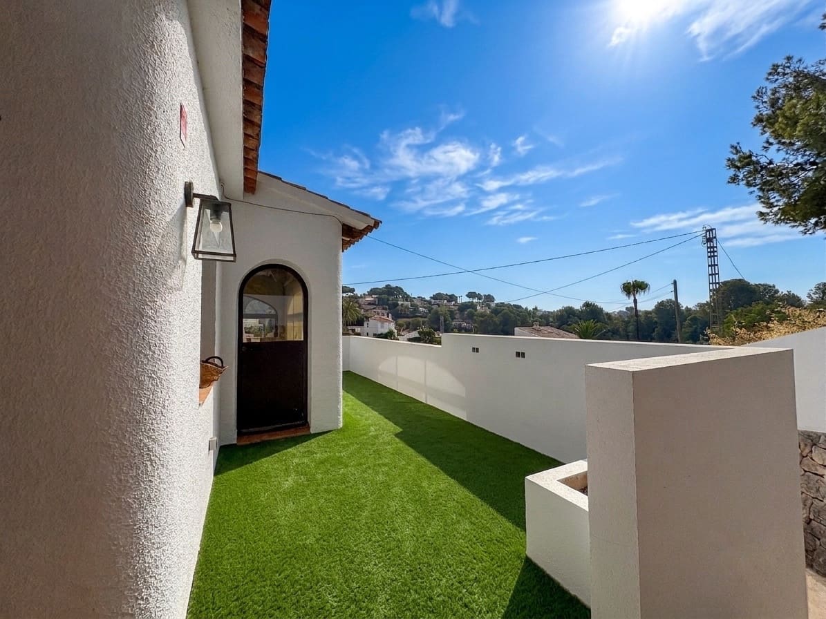 4 Zimmer Villa zu verkaufen in Benissa mit Pool - 450.000 € (Ref: 10049640)