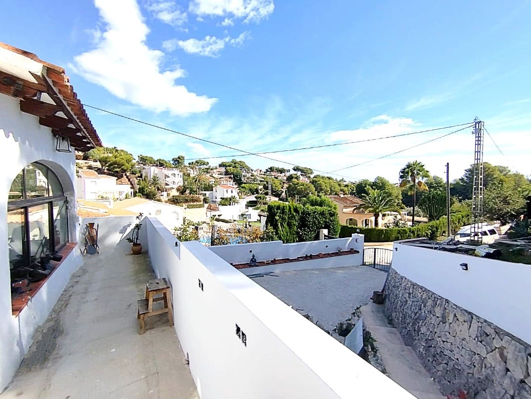 4 Zimmer Villa zu verkaufen in Benissa mit Pool - 450.000 € (Ref: 10049640)