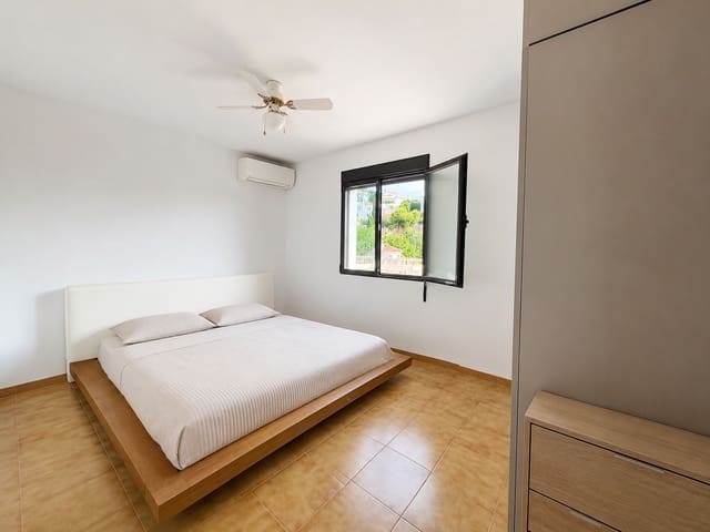 4 Zimmer Villa zu verkaufen in Benissa mit Pool - 450.000 € (Ref: 10049640)