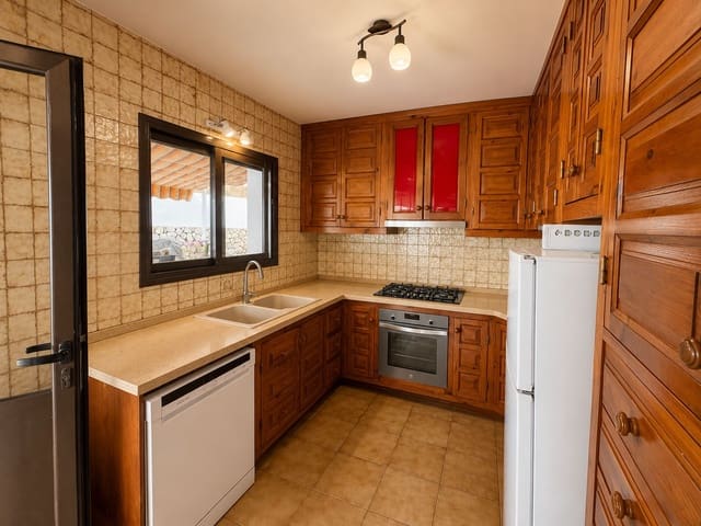 4 Zimmer Villa zu verkaufen in Benissa mit Pool - 450.000 € (Ref: 10049640)