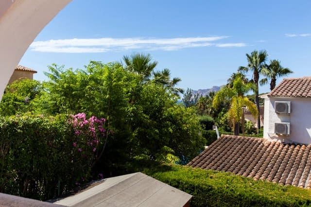 4 Zimmer Villa zu verkaufen in Benissa mit Pool - 695.000 € (Ref: 10055605)