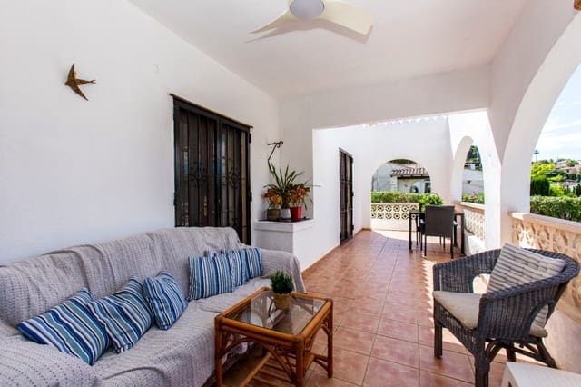 4 Zimmer Villa zu verkaufen in Benissa mit Pool - 695.000 € (Ref: 10055605)