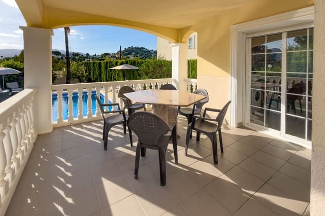 3 Zimmer Villa zu verkaufen in Pueblo, Calpe / Calp mit Pool - 485.000 € (Ref: 10059514)