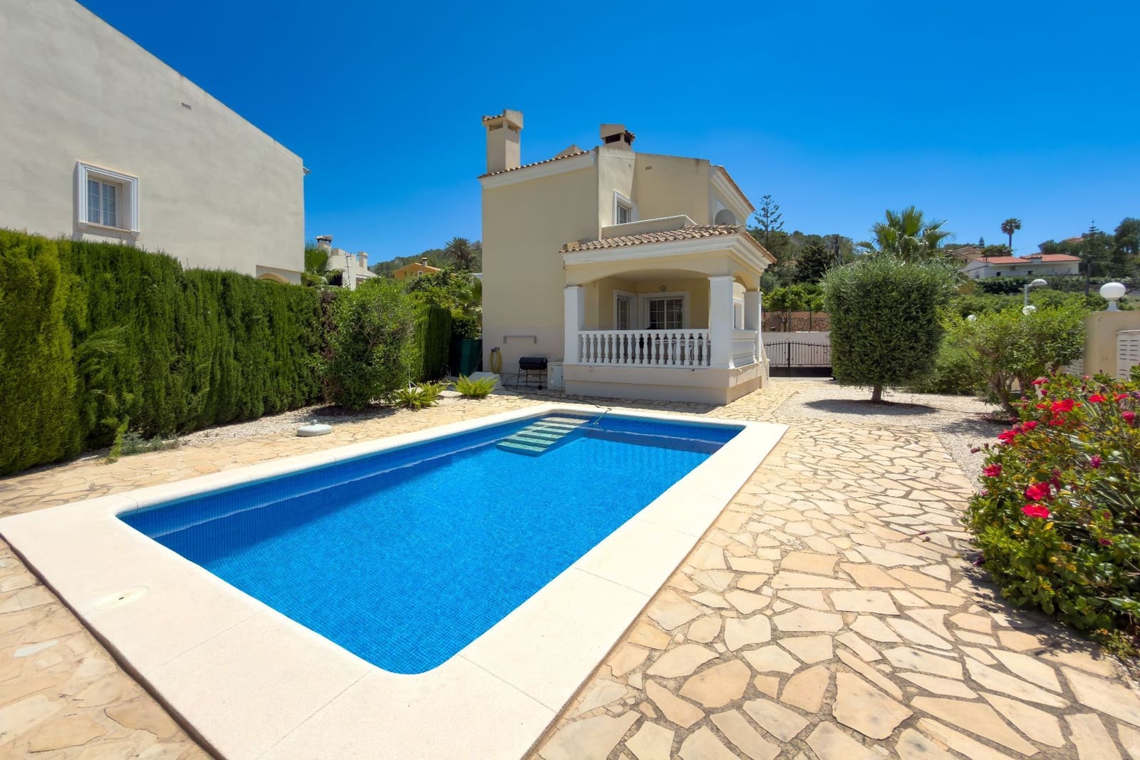 3 Zimmer Villa zu verkaufen in Calpe / Calp mit Pool - 485.000 € (Ref: 10059514)