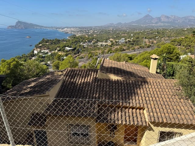 Chalet de 3 habitaciones en Altea en venta - 495.000 € (Ref: 10064852)