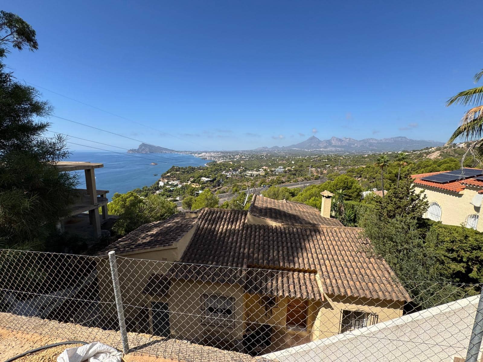 Chalet de 3 habitaciones en Altea en venta - 495.000 € (Ref: 10064852)