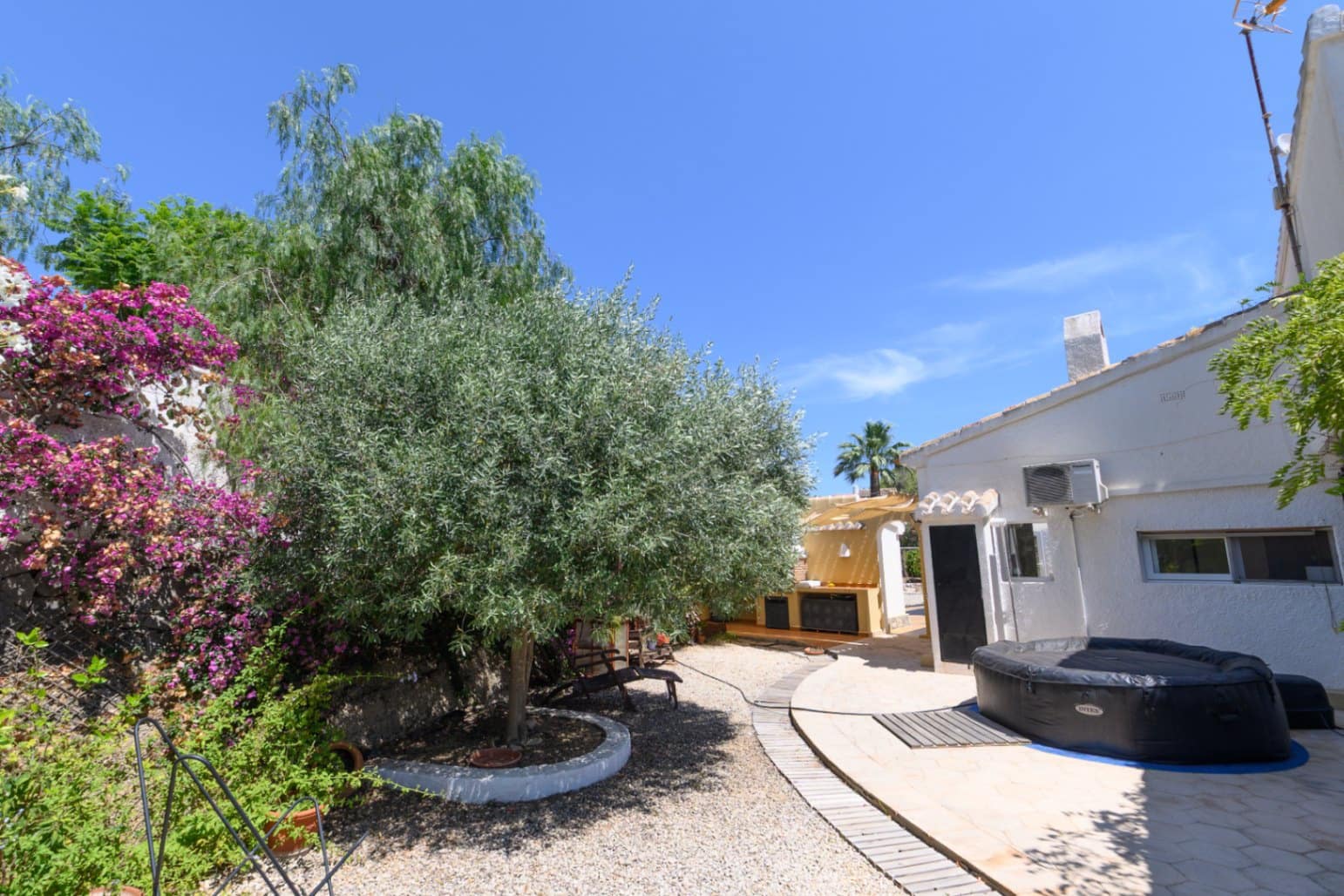 Chalet de 4 habitaciones en Javea / Xàbia en venta con piscina - 860.000 € (Ref: 10068103)