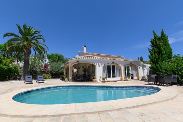 Chalet de 4 habitaciones en Centro ciudad, Javea / Xàbia en venta con piscina - 860.000 € (Ref: 10068103)