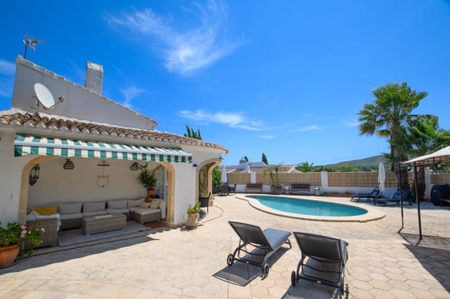 Chalet de 4 habitaciones en Centro ciudad, Javea / Xàbia en venta con piscina - 860.000 € (Ref: 10068103)