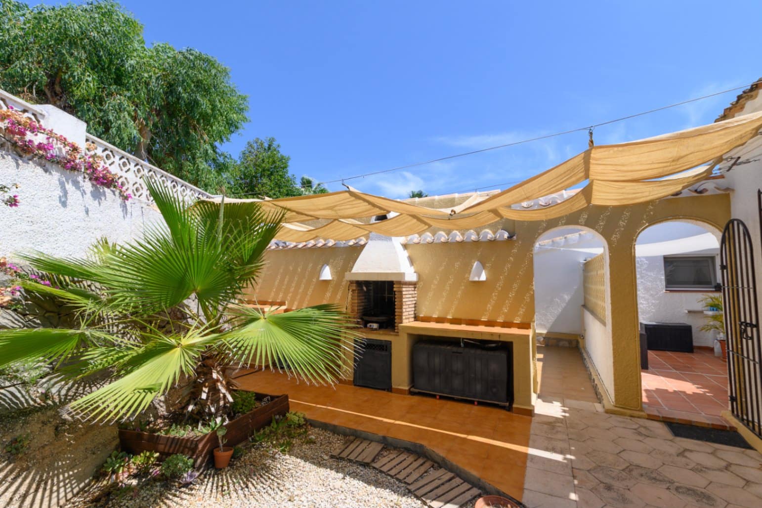Chalet de 4 habitaciones en Javea / Xàbia en venta con piscina - 860.000 € (Ref: 10068103)