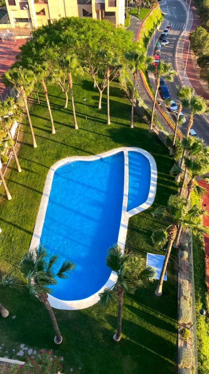 2 quarto Apartamento para venda em Benidorm com piscina - 385 000 € (Ref: 10076601)