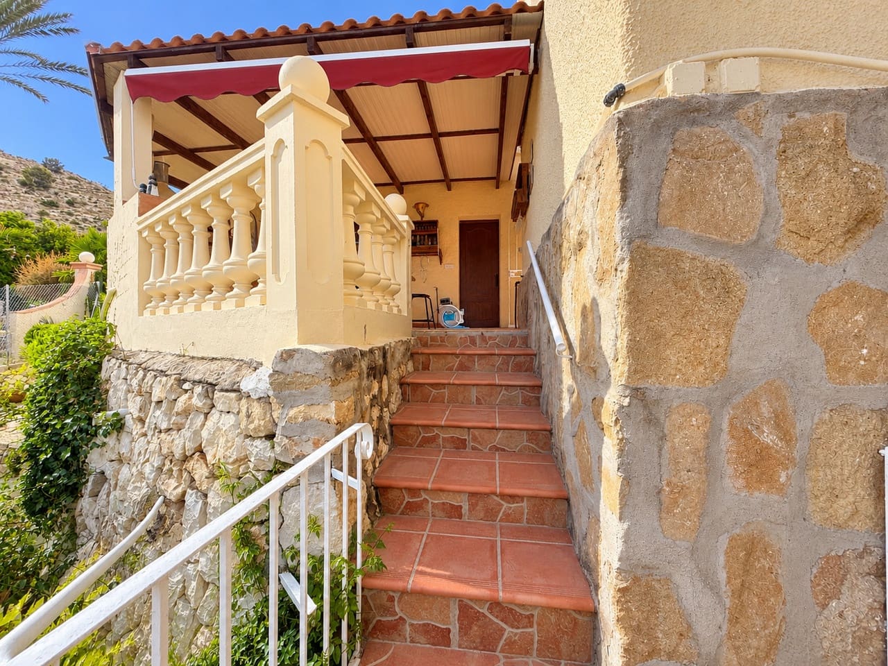 3 makuuhuone Huvila myytävänä paikassa Calpe / Calp mukana uima-altaan - 695 000 € (Ref: 10081474)