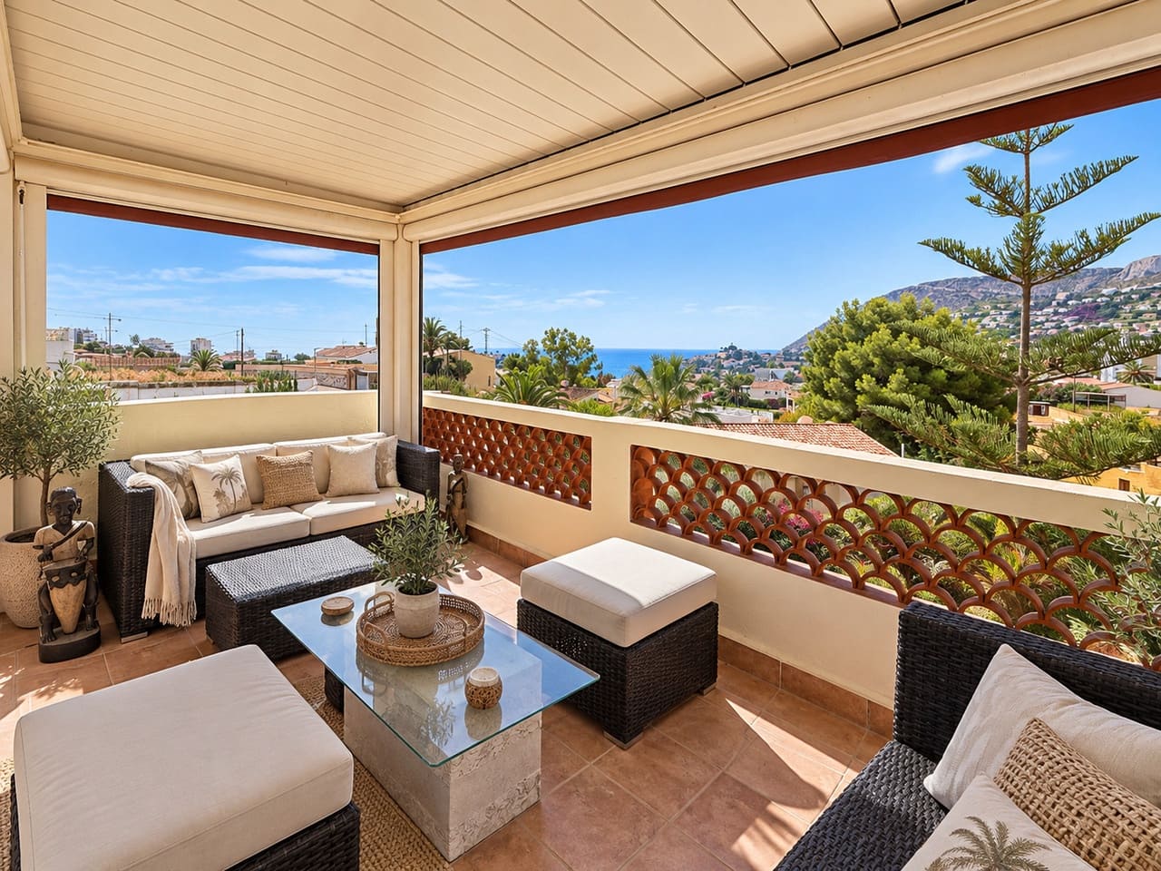 3 makuuhuone Huvila myytävänä paikassa Calpe / Calp mukana uima-altaan - 695 000 € (Ref: 10081474)