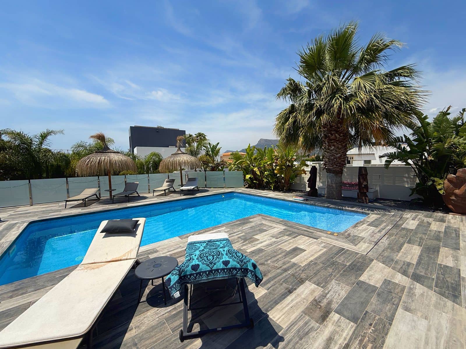 Chalet de 3 habitaciones en Calpe / Calp en venta con piscina - 895.000 € (Ref: 10081475)