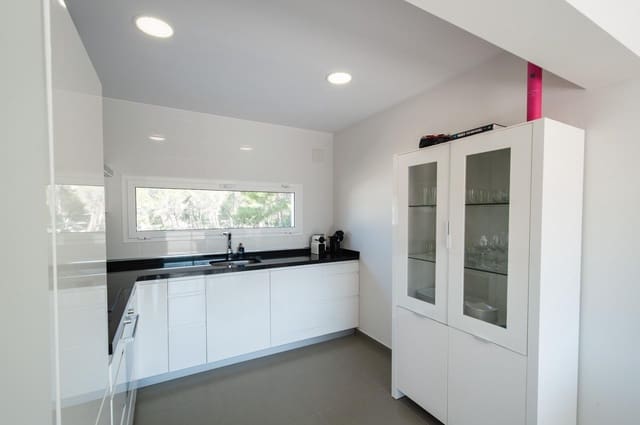 4 quarto Moradia para venda em Pueblo, Calpe / Calp com piscina - 830 000 € (Ref: 10094919)