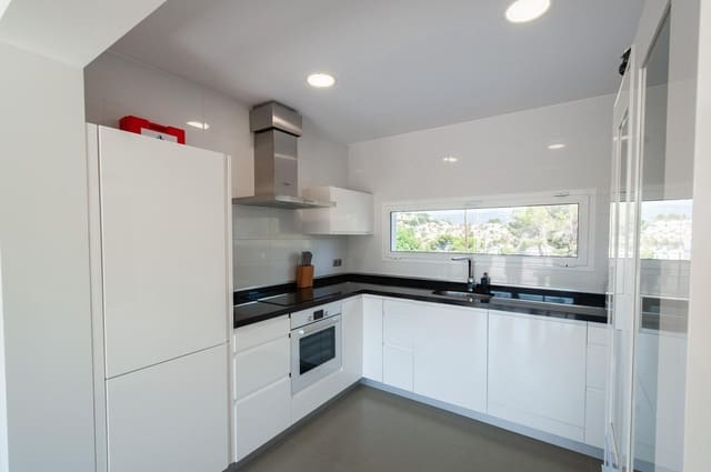 4 quarto Moradia para venda em Pueblo, Calpe / Calp com piscina - 830 000 € (Ref: 10094919)