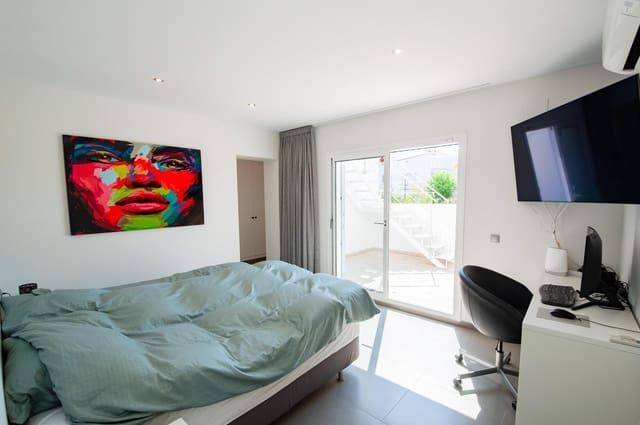 4 quarto Moradia para venda em Pueblo, Calpe / Calp com piscina - 830 000 € (Ref: 10094919)