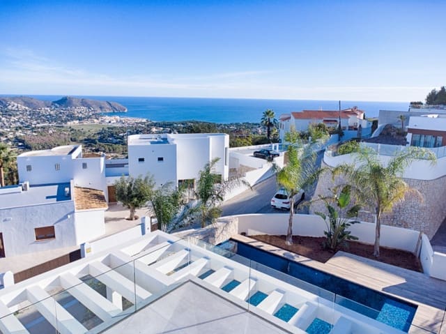 3 soverom Villa til salgs i Casco Urbano, Teulada-Moraira med svømmebasseng garasje - € 2 250 000 (Ref: 10130101)