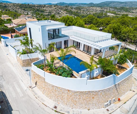 3 soverom Villa til salgs i Casco Urbano, Teulada-Moraira med svømmebasseng garasje - € 2 250 000 (Ref: 10130101)