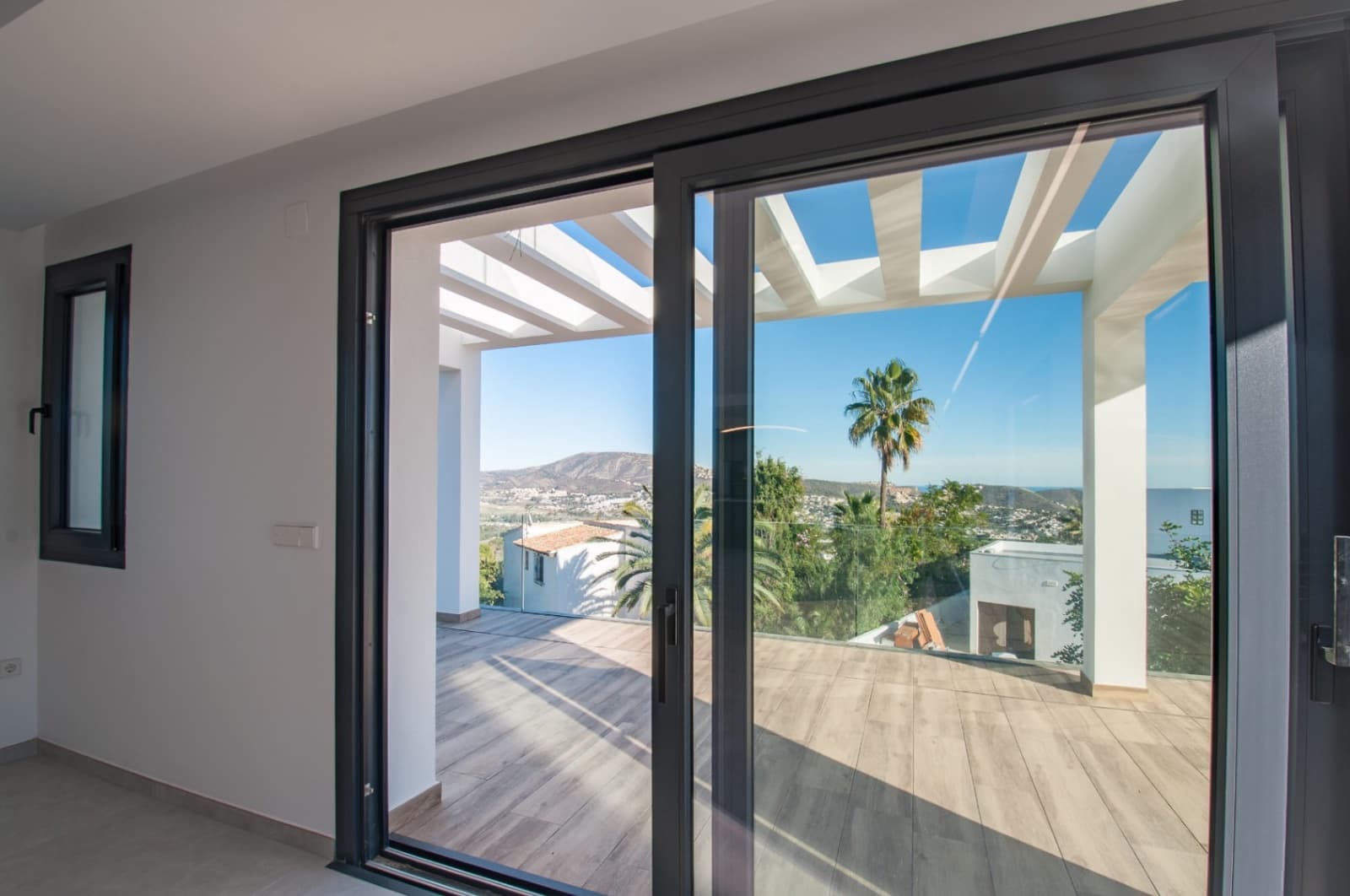 3 soverom Villa til salgs i Moraira med svømmebasseng garasje - € 2 250 000 (Ref: 10130101)