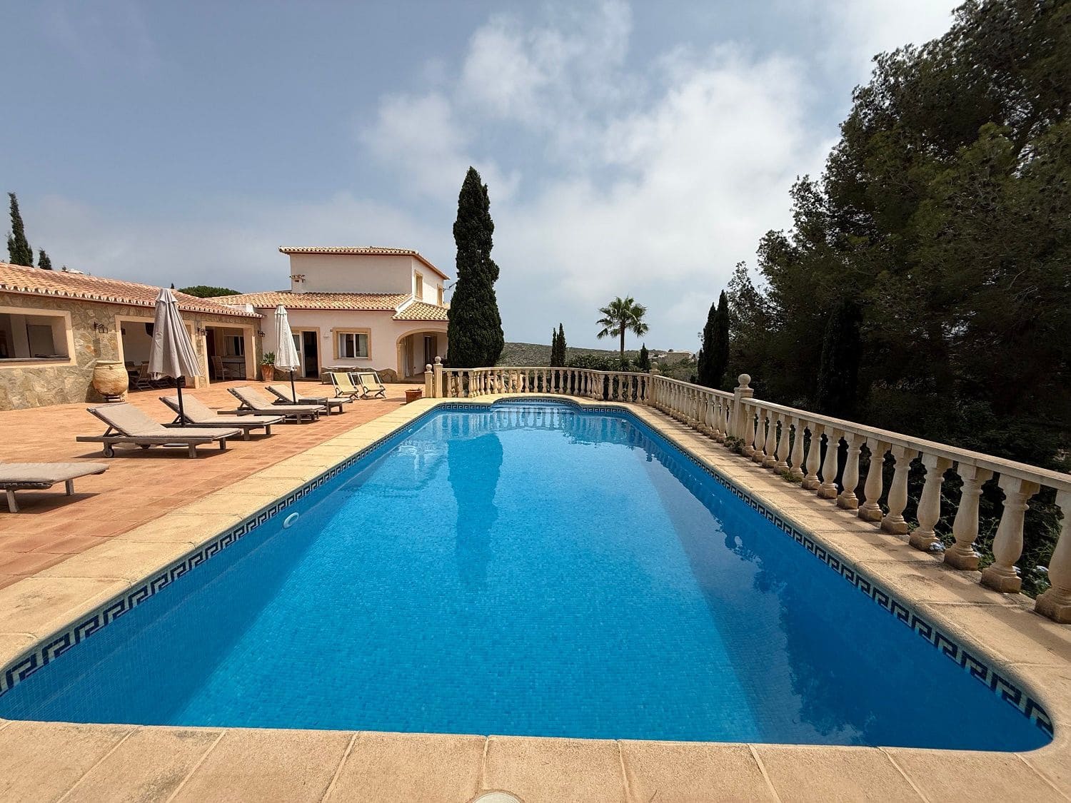 6 bedroom Villa for sale in Benitachell / Benitatxell with pool garage - € 1,250,000 (Ref: 10132106)