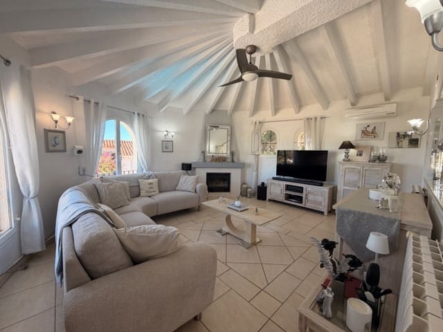 5 bedroom Villa for sale in Benissa with pool garage - € 669,000 (Ref: 10132109)
