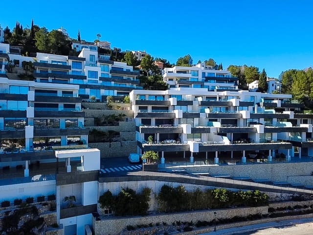 3 slaapkamer Appartement te koop in Sella met zwembad garage - € 670.000 (Ref: 10136274)