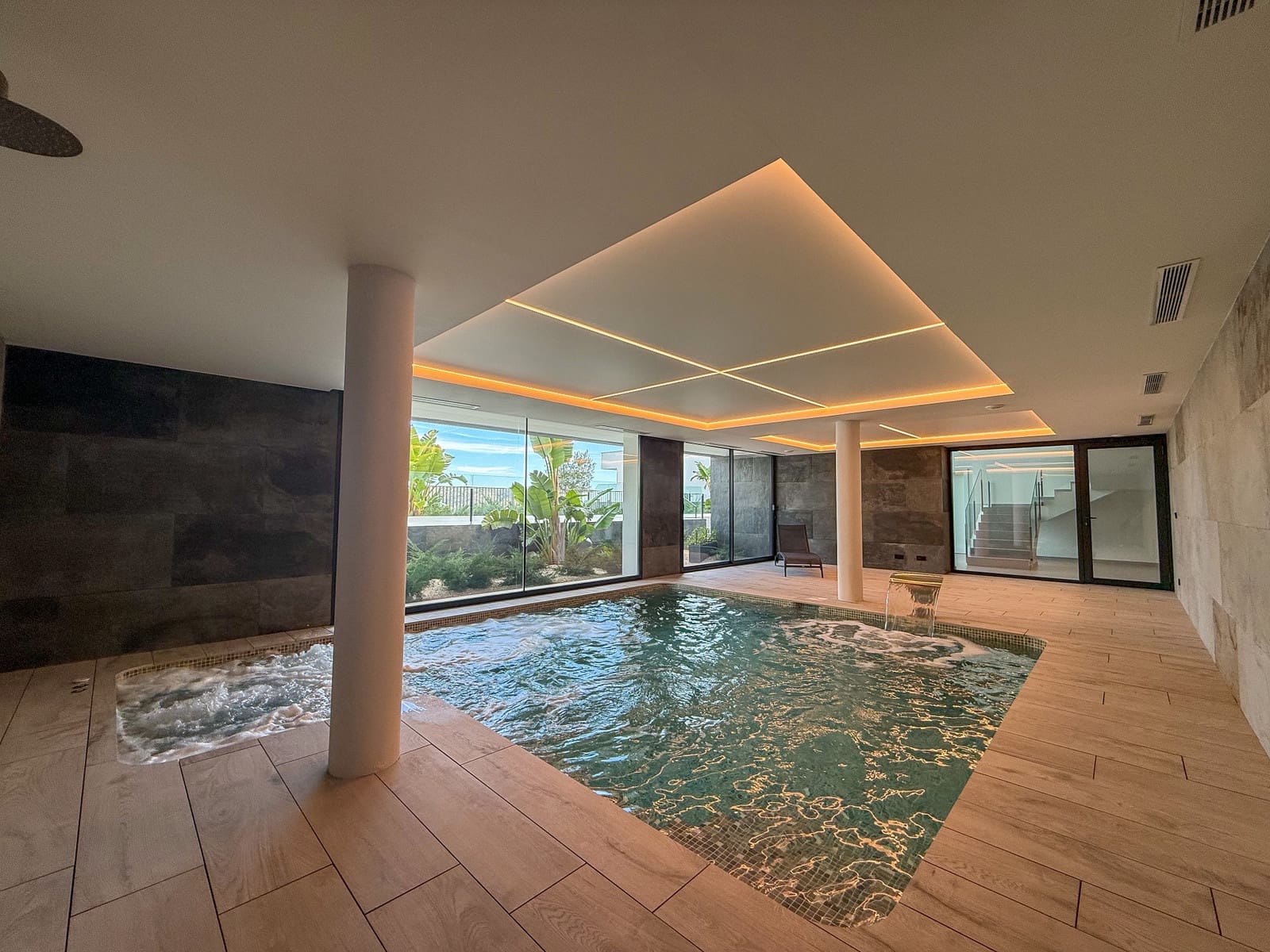 3 slaapkamer Appartement te koop in Sella met zwembad garage - € 670.000 (Ref: 10136274)