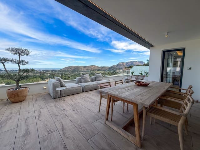 3 slaapkamer Appartement te koop in Sella met zwembad garage - € 670.000 (Ref: 10136274)