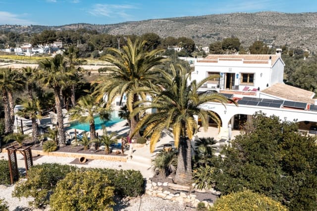 3 chambre Villa/Maison à vendre à Teulada Pueblo, Teulada-Moraira avec piscine garage - 860 000 € (Ref: 10136276)