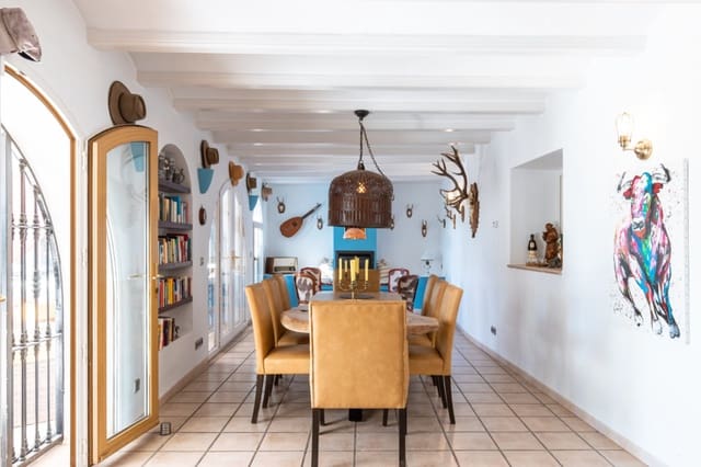 3 chambre Villa/Maison à vendre à Teulada Pueblo, Teulada-Moraira avec piscine garage - 860 000 € (Ref: 10136276)