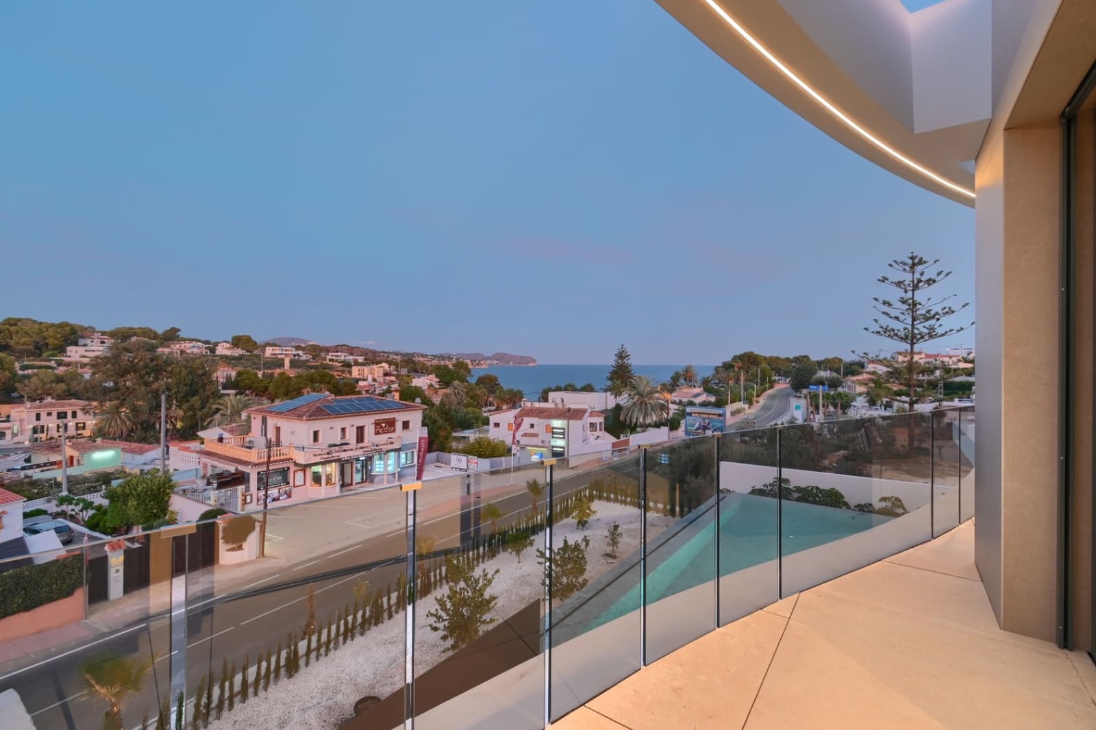 4 soveværelse Villa til salg i Benissa med swimmingpool - € 3.195.000 (Ref: 10139890)