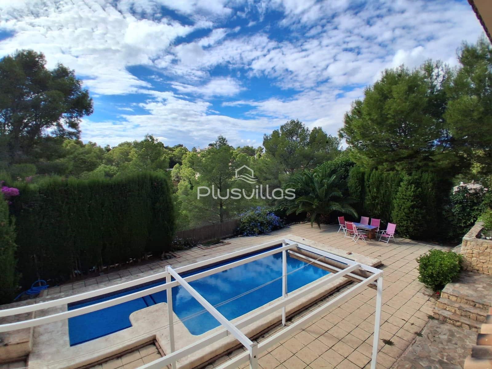 4 bedroom Villa for sale in Altea with pool garage - € 560,000 (Ref: 10139892)