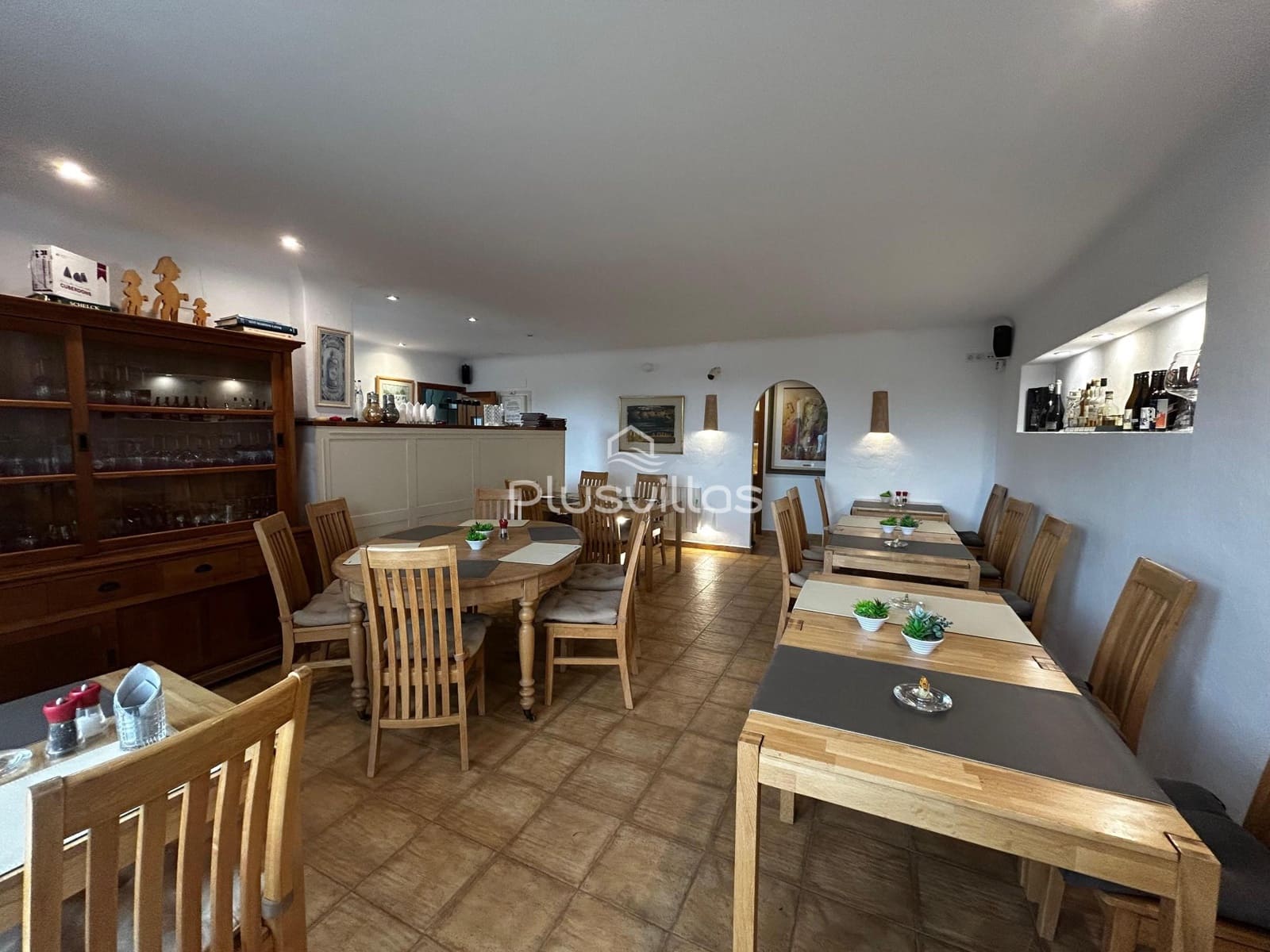 3 makuuhuone Kaupallinen myytävänä paikassa Calpe / Calp - 450 000 € (Ref: 10147316)