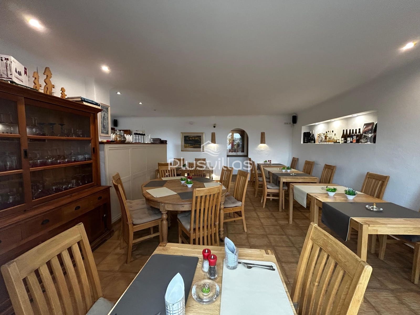 3 makuuhuone Kaupallinen myytävänä paikassa Calpe / Calp - 450 000 € (Ref: 10147316)