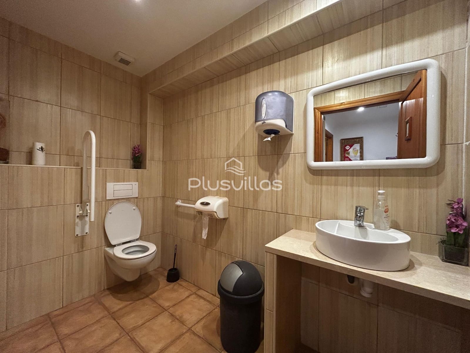 3 makuuhuone Kaupallinen myytävänä paikassa Calpe / Calp - 450 000 € (Ref: 10147316)