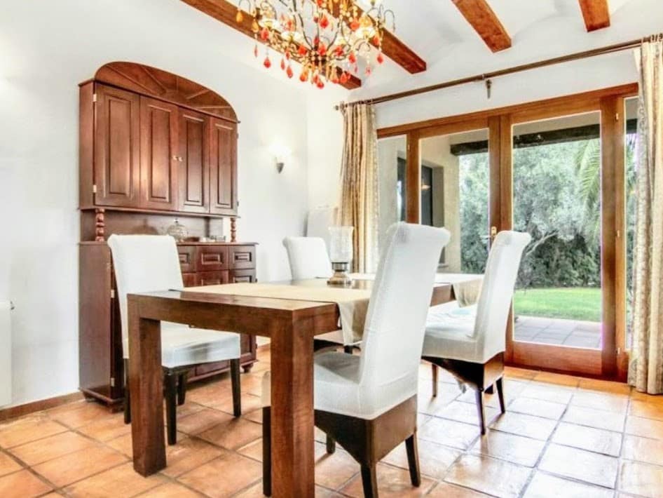 7 bedroom Villa for sale in Benissa with pool garage - € 995,000 (Ref: 10161695)