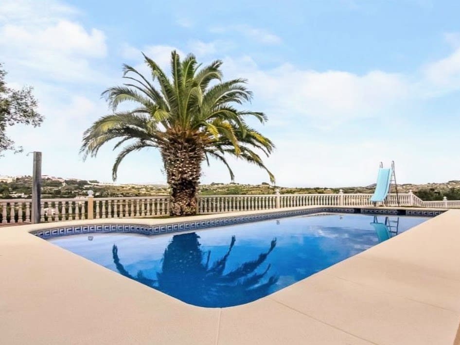 7 bedroom Villa for sale in Benissa with pool garage - € 995,000 (Ref: 10161695)