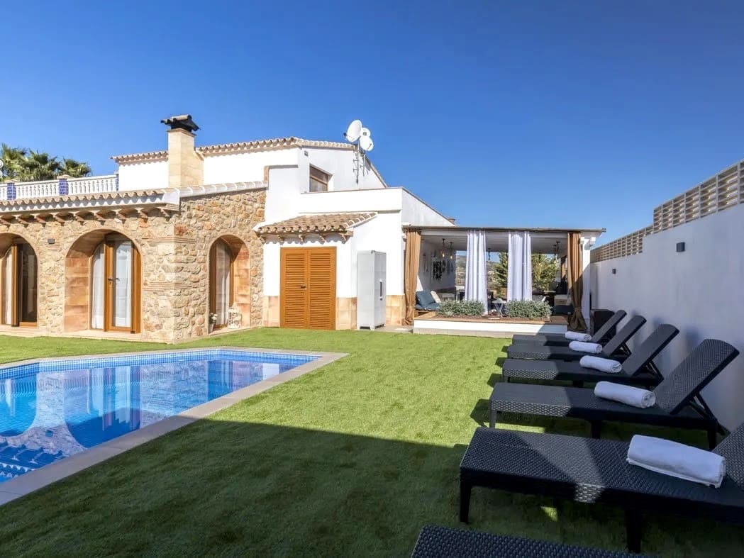 12 sypialnia Willa na sprzedaż w Lliber z basenem - 1 550 000 € (Ref: 10161701)