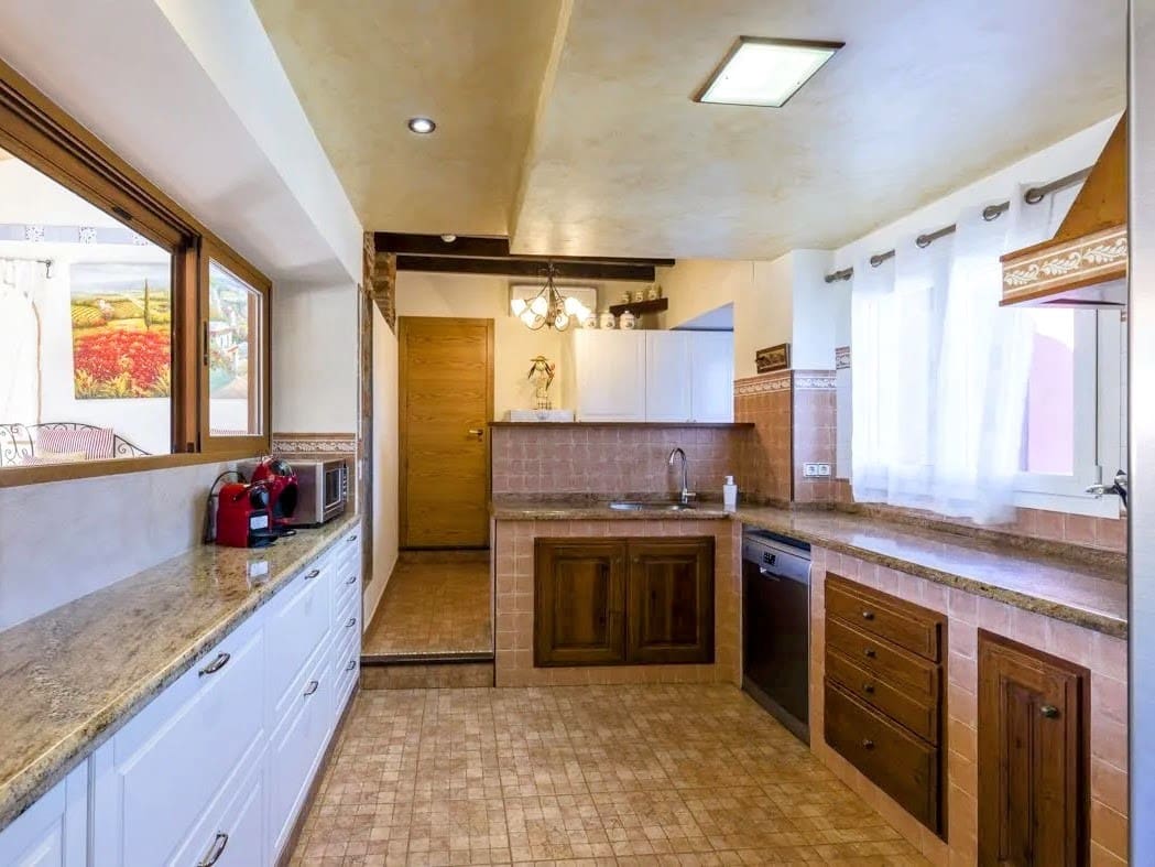 12 sypialnia Willa na sprzedaż w Lliber z basenem - 1 550 000 € (Ref: 10161701)