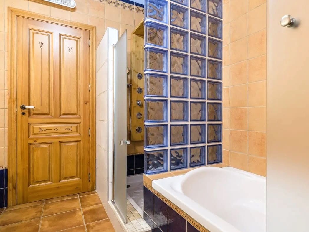 12 sypialnia Willa na sprzedaż w Lliber z basenem - 1 550 000 € (Ref: 10161701)