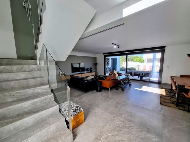 3 soverom Villa til salgs i Centro Urbano, Dénia med svømmebasseng garasje - € 775 000 (Ref: 10165200)