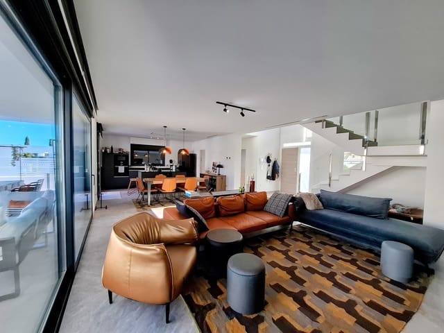 3 soverom Villa til salgs i Centro Urbano, Dénia med svømmebasseng garasje - € 775 000 (Ref: 10165200)