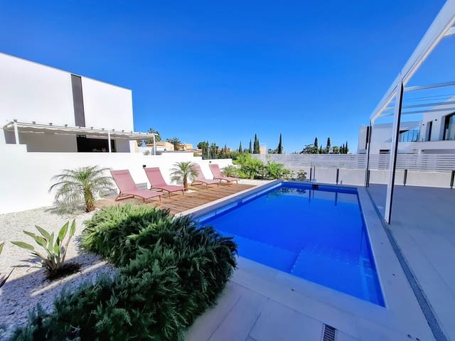 3 soverom Villa til salgs i Centro Urbano, Dénia med svømmebasseng garasje - € 775 000 (Ref: 10165200)