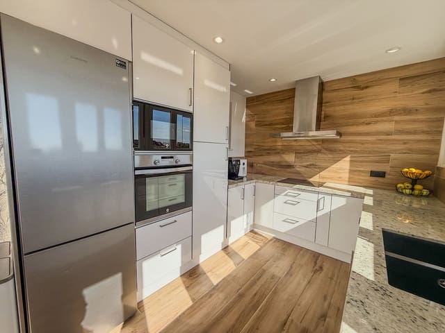 Apartamento de 3 habitaciones en Centro Urbano, Dénia en venta con piscina garaje - 485.000 € (Ref: 10165203)