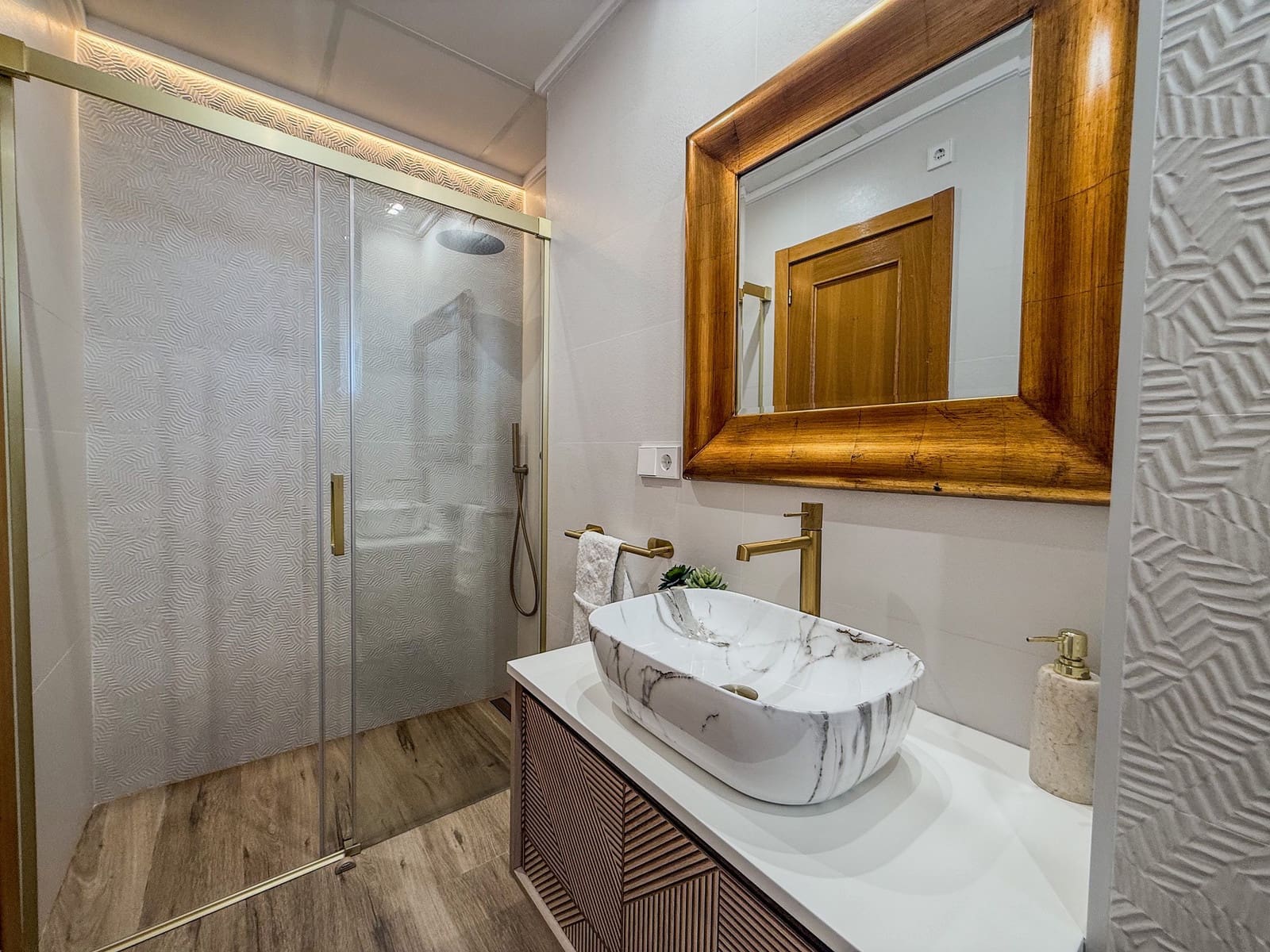 Apartamento de 3 habitaciones en Dénia en venta con piscina garaje - 485.000 € (Ref: 10165203)