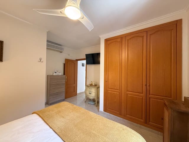 3 sypialnia Willa na sprzedaż w Orba z basenem garażem - 430 000 € (Ref: 10166841)